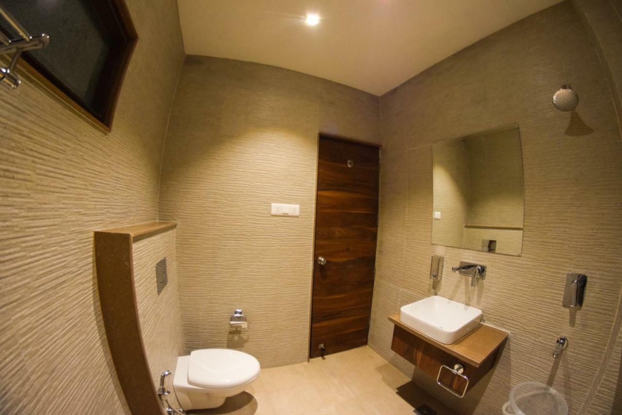 One Earth Gg Regency Hotel Амритсар Екстериор снимка