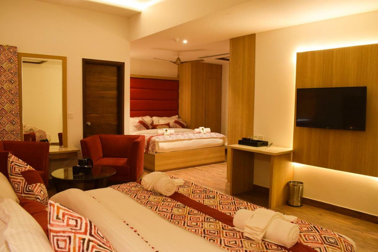 One Earth Gg Regency Hotel Амритсар Екстериор снимка