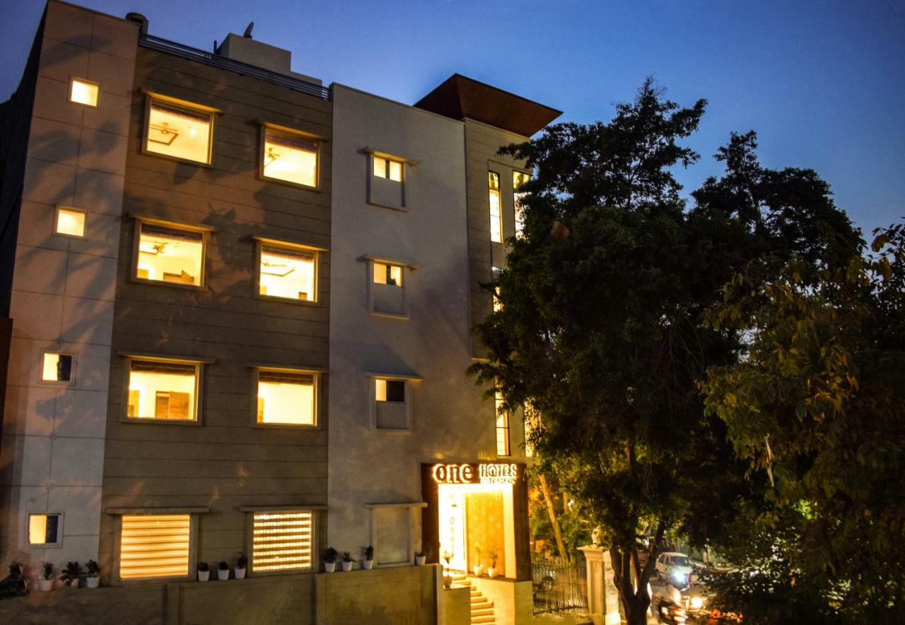 One Earth Gg Regency Hotel Амритсар Екстериор снимка