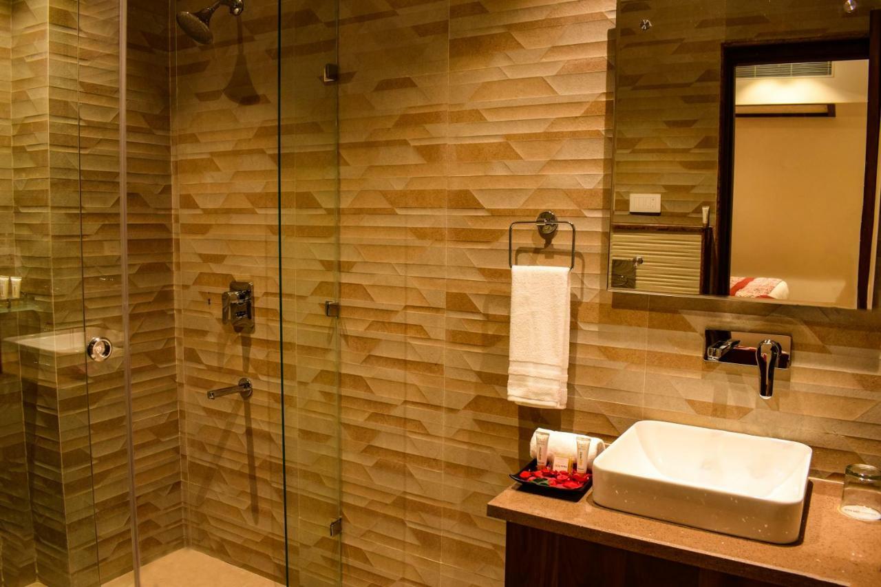 One Earth Gg Regency Hotel Амритсар Екстериор снимка
